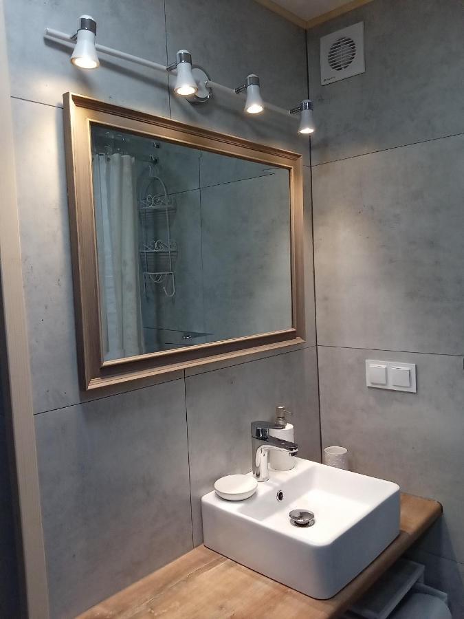 Domek Na Lesnym Wzgorzu Pieszyce Ngoại thất bức ảnh
